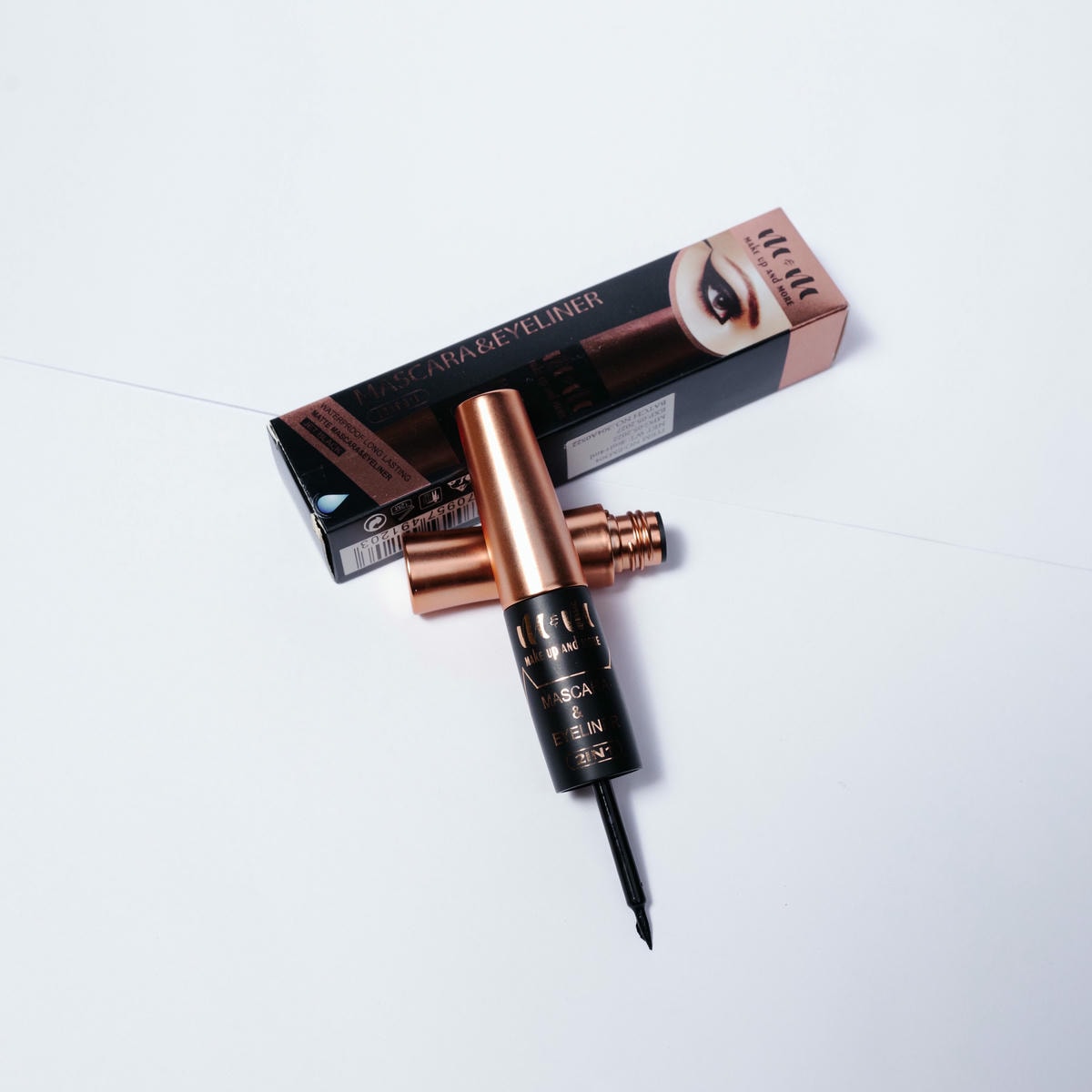 2 in 1 Liner Mascara